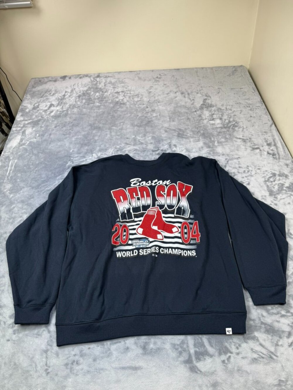 47 Women Medium Boston Red Sox Navy Coop World Crew Pullover Sweatshirt